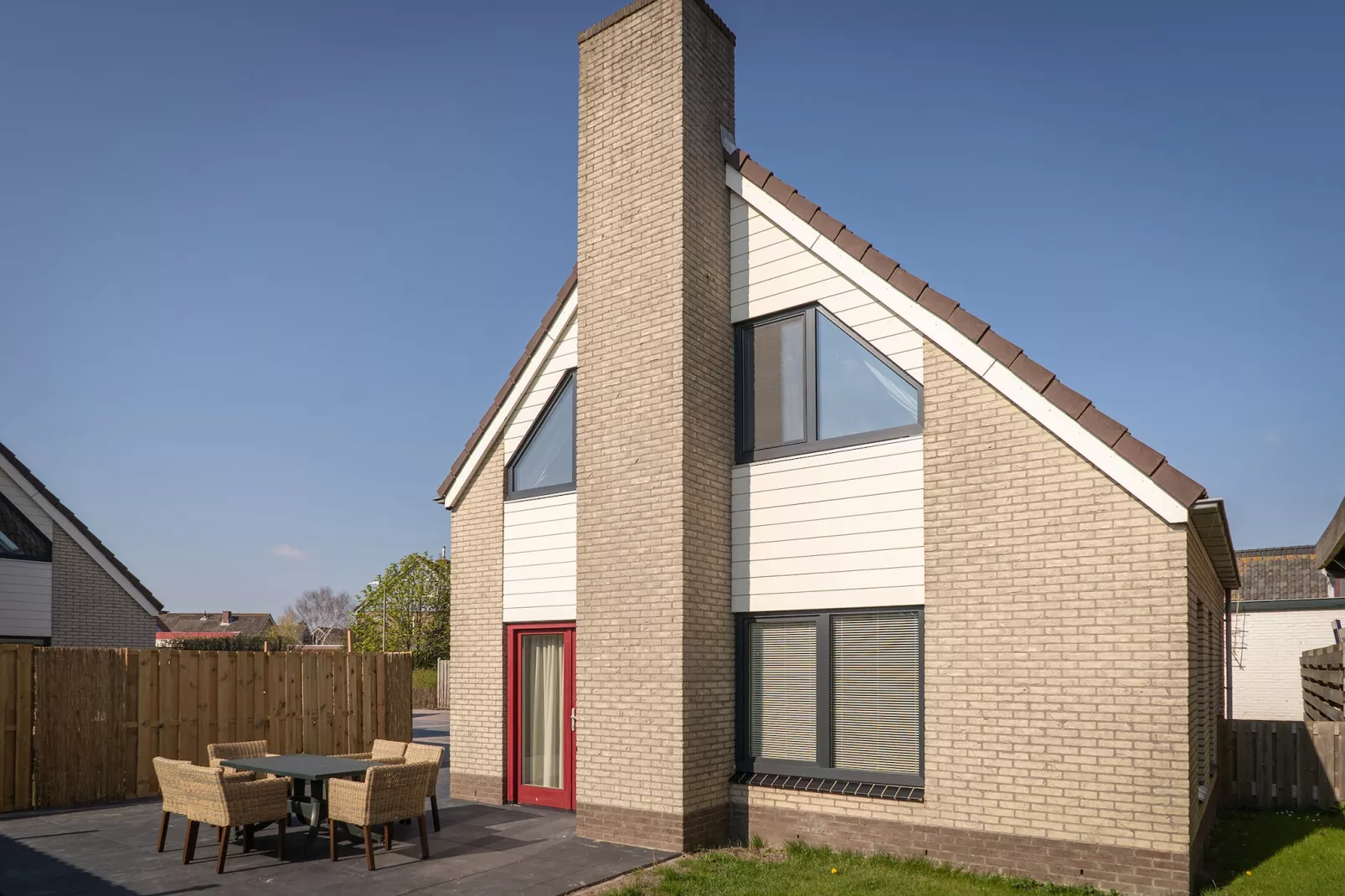 Hodshonstraat B-12-Buitenkant zomer