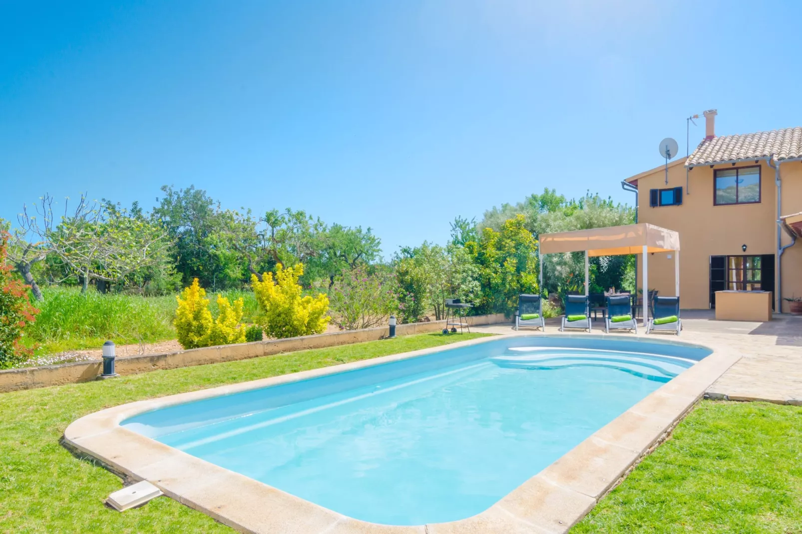poolofhouse