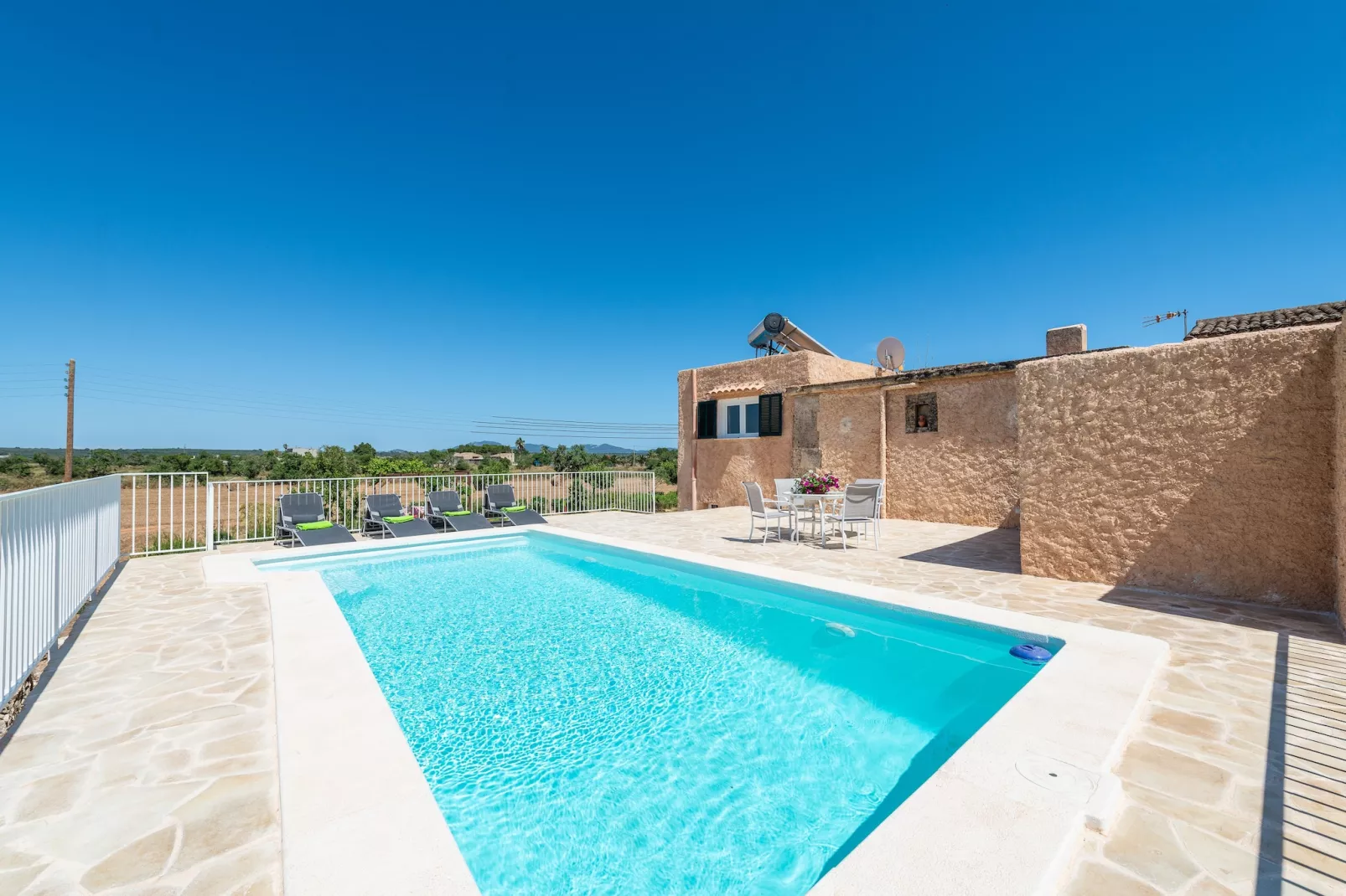 poolofhouse