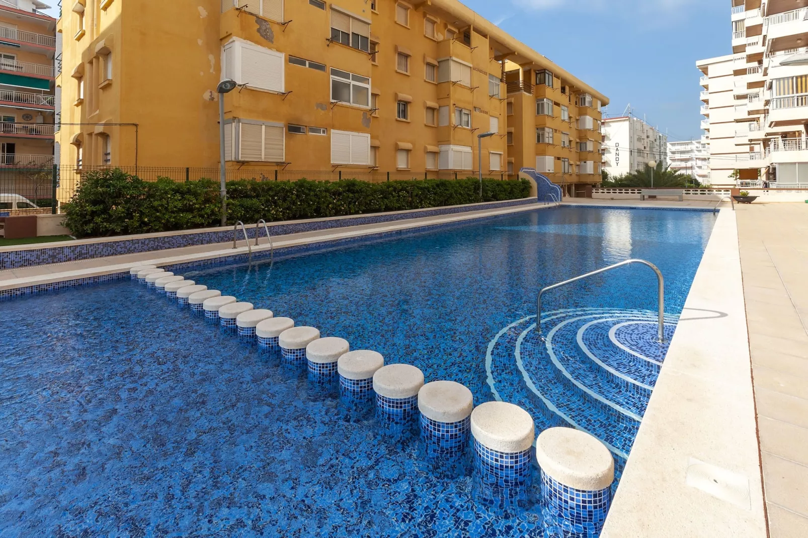 Torres Del Mar-Zwembad
