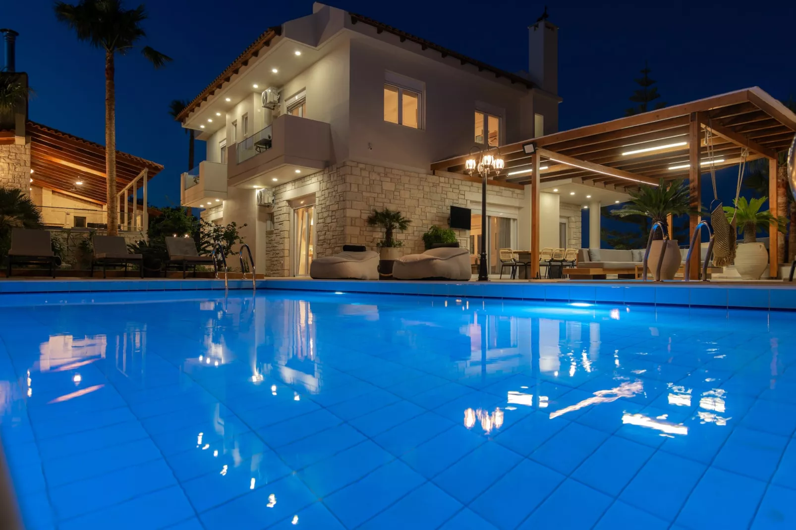 Kipo Paradiso stone villa