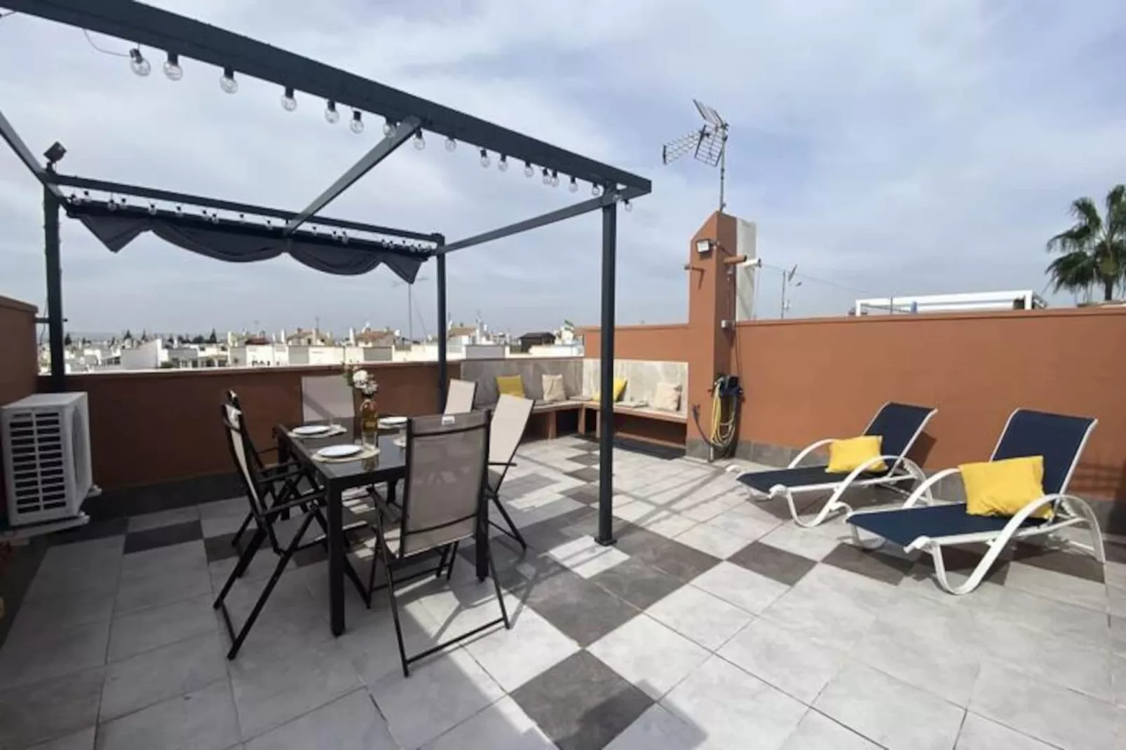Appartement Avec Solarium équipé, Barbecue Et Piscine