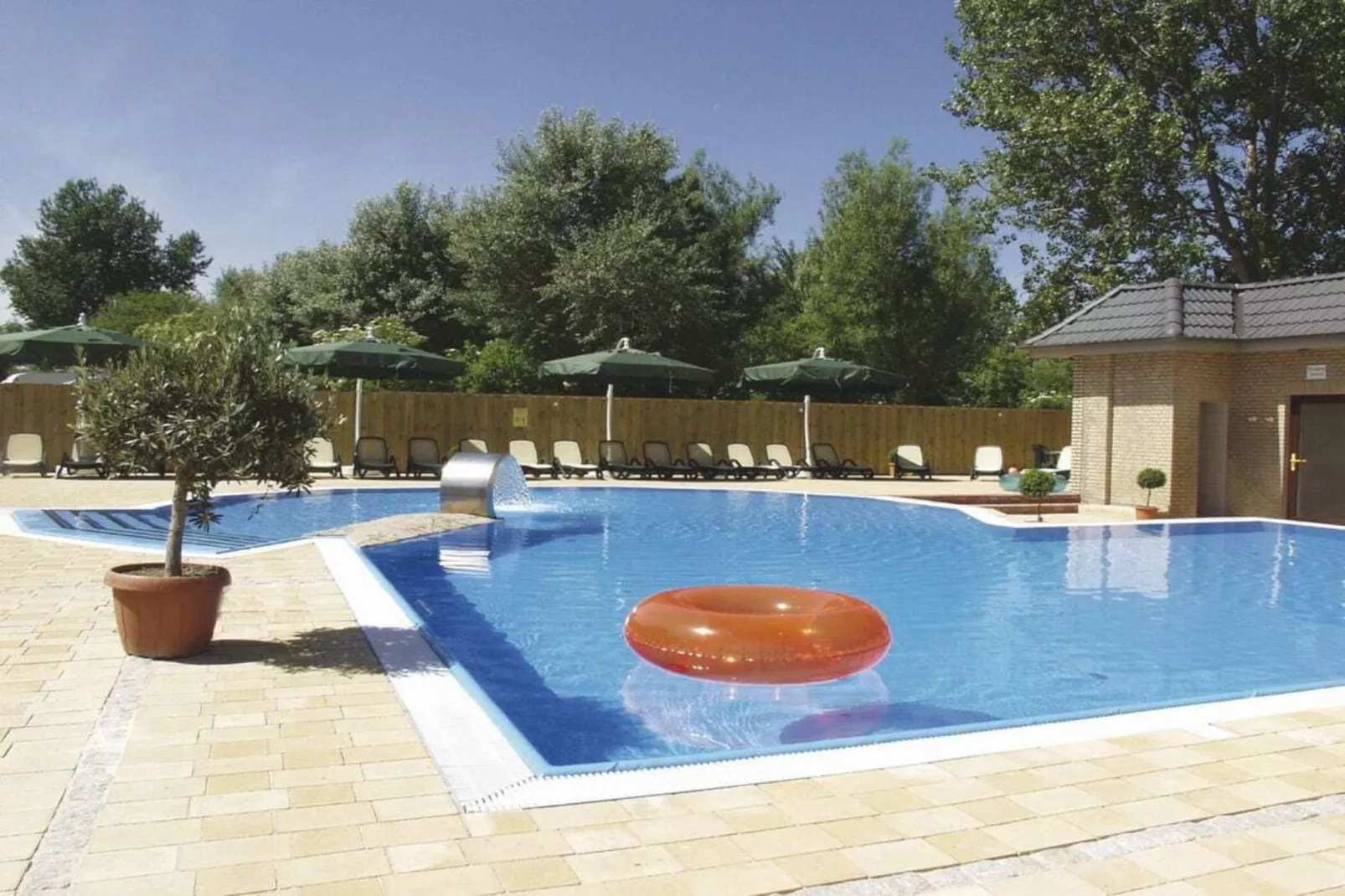 poolofhouse
