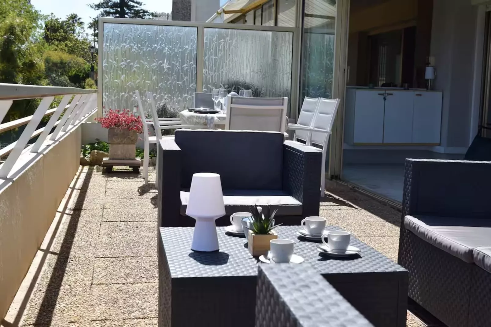 Vue Mer à Golfe-Juan Proche Cannes Plage et Garage-Terrasbalkon