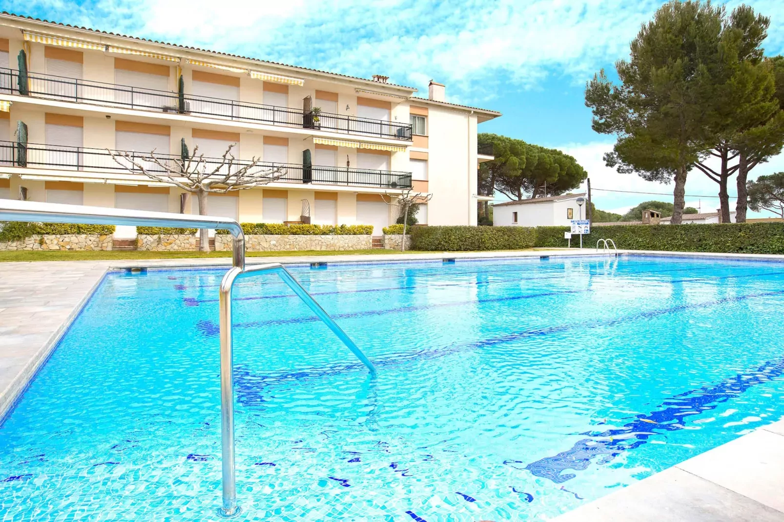 Costa Brava T-4-Buitenkant zomer