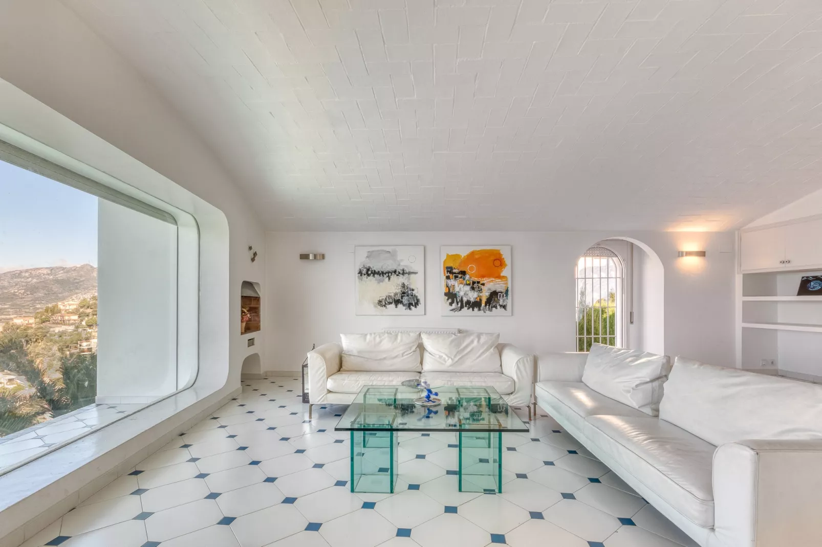 VILLA LOU