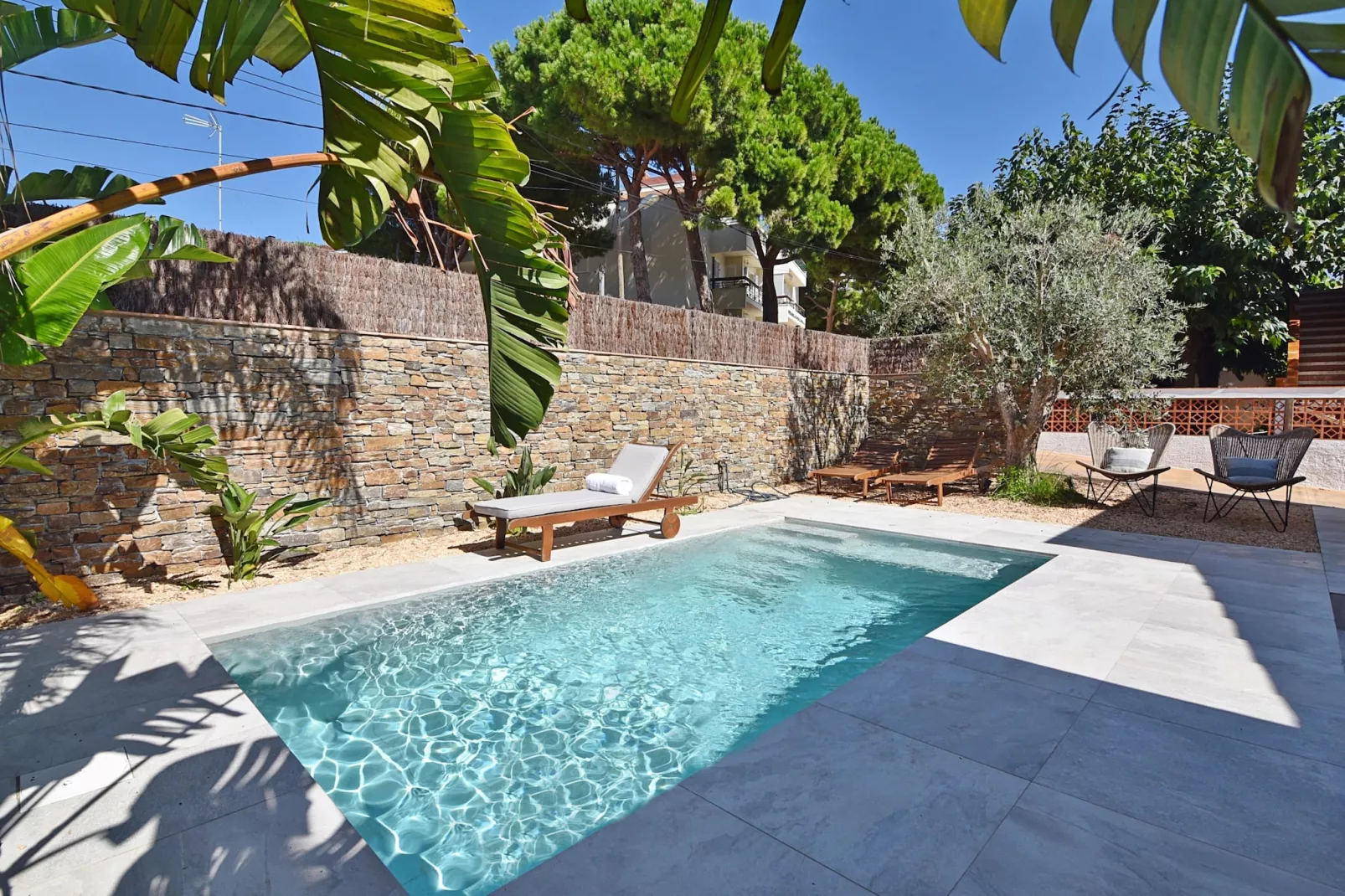 poolofhouse