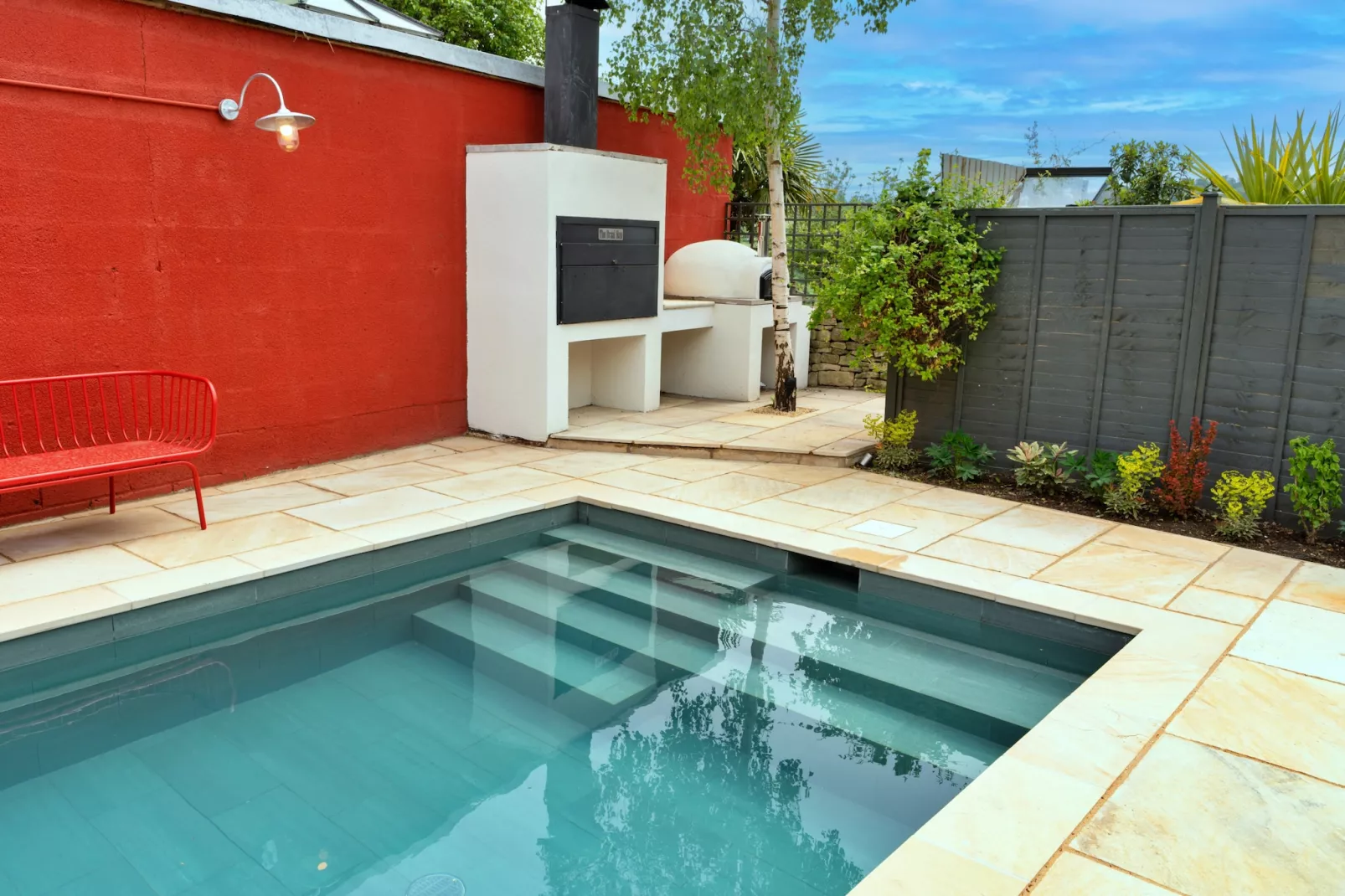 poolofhouse