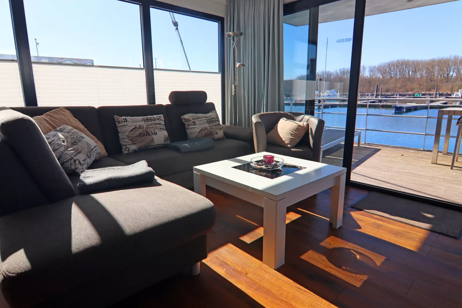 Hausboot Family & Friends LP2 / 1-2 Personen-Woonkamer