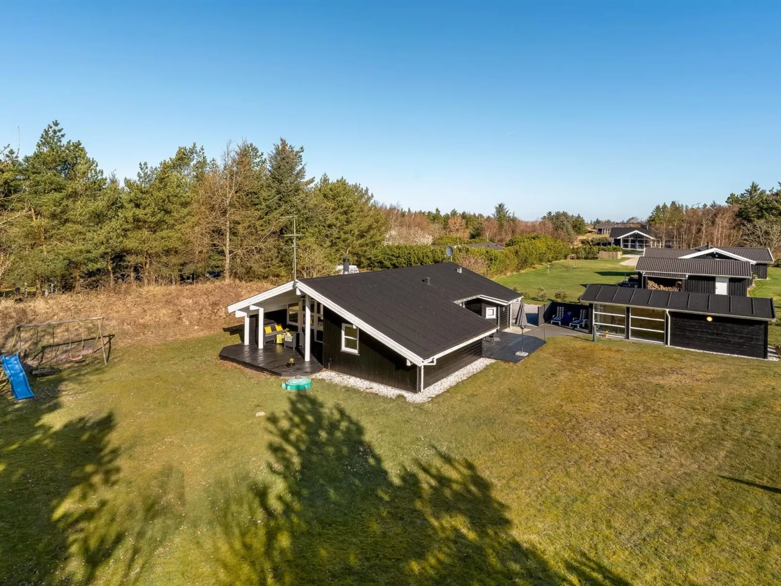"Vojdan" - 2km from the sea-Buiten