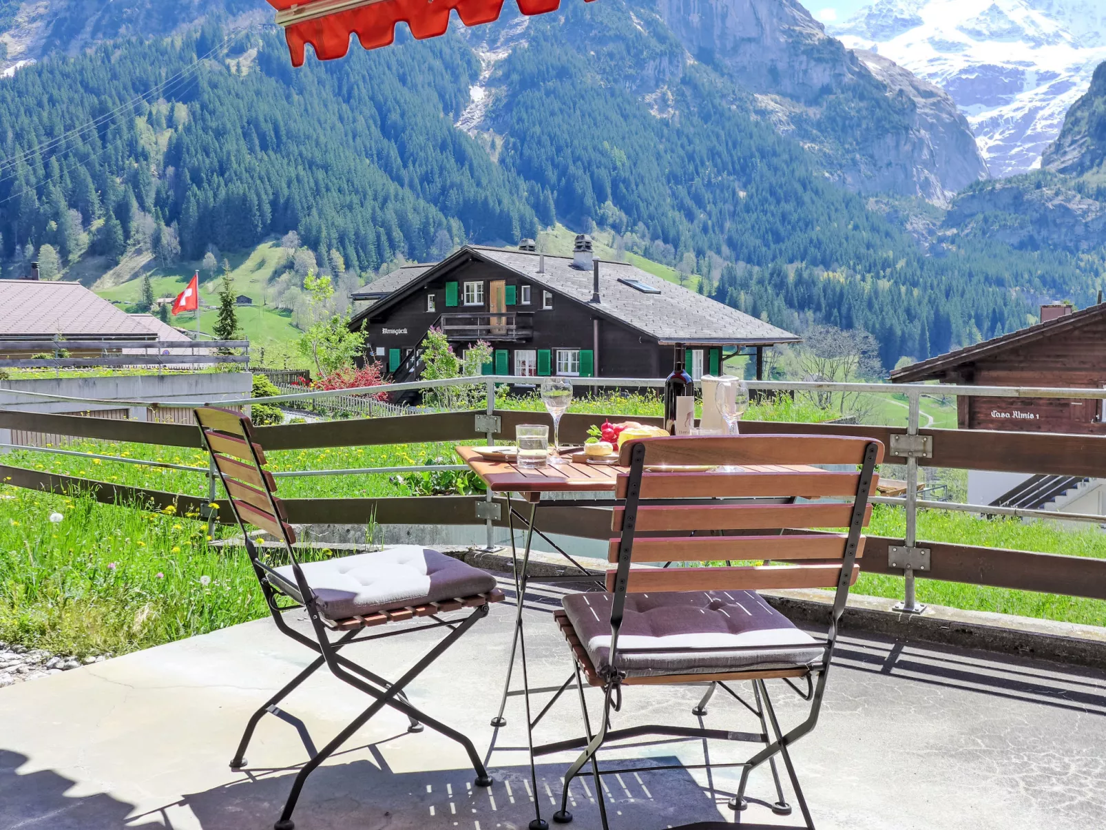 Chalet Almis-Bödeli-Buiten