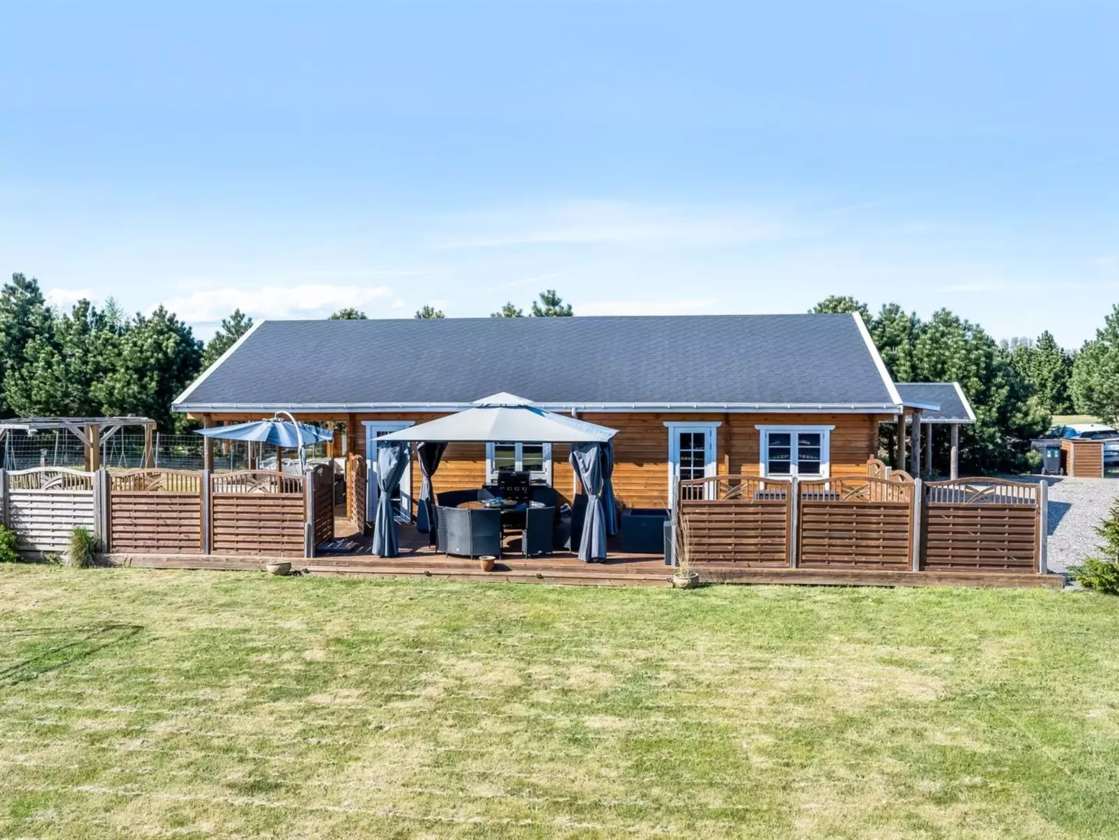 "Vicktoria" - 1.5km from the sea-Buiten