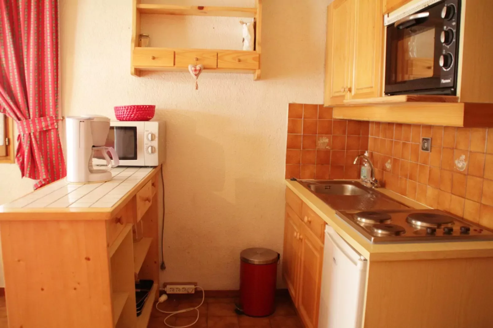 Gelinote GL3 TELECABINE & MOUNTAIN 4 Pers.-Keuken