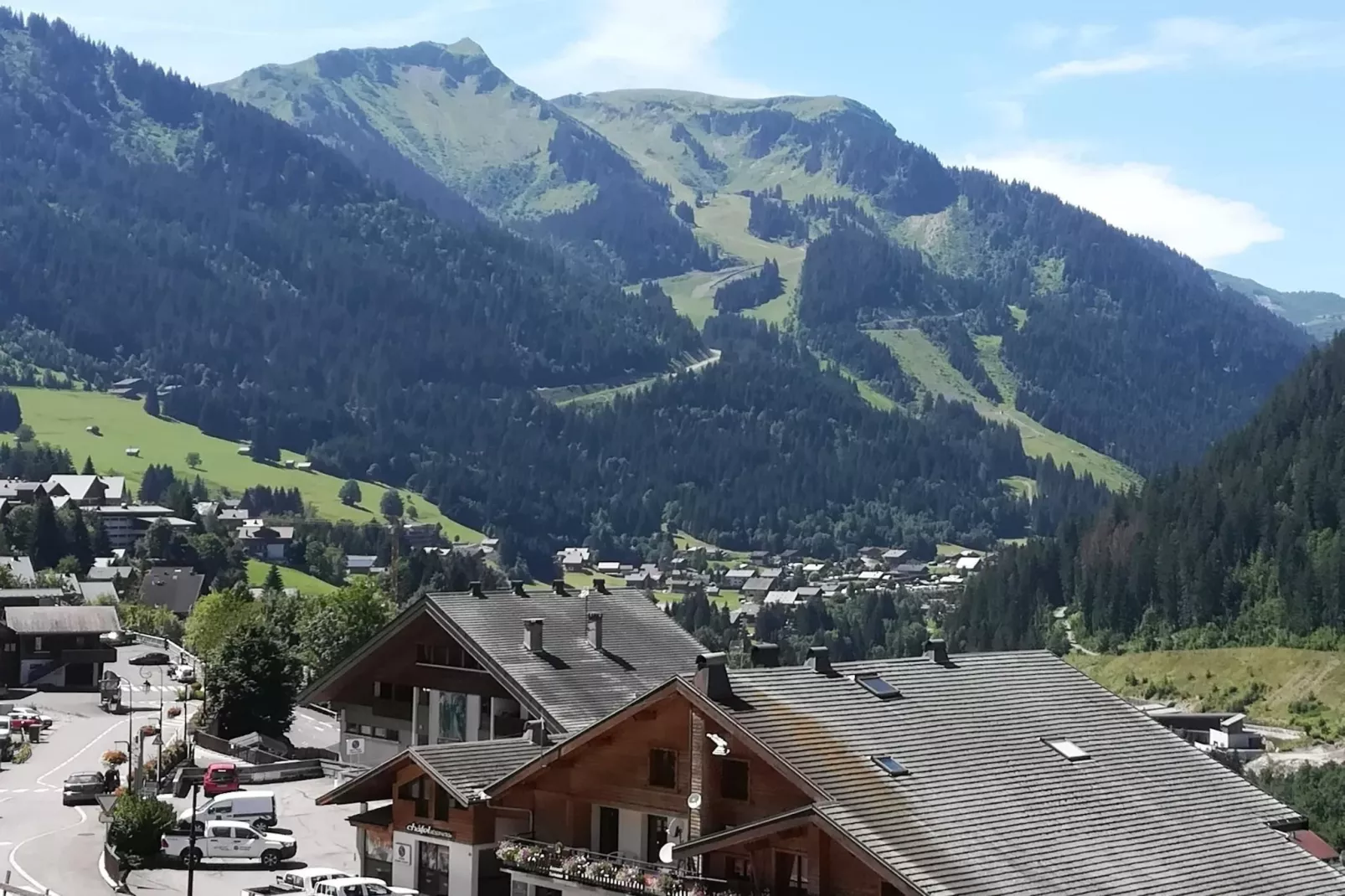 Grépon GP6  CENTER & MOUNTAIN 6 Pers.-Uitzicht zomer