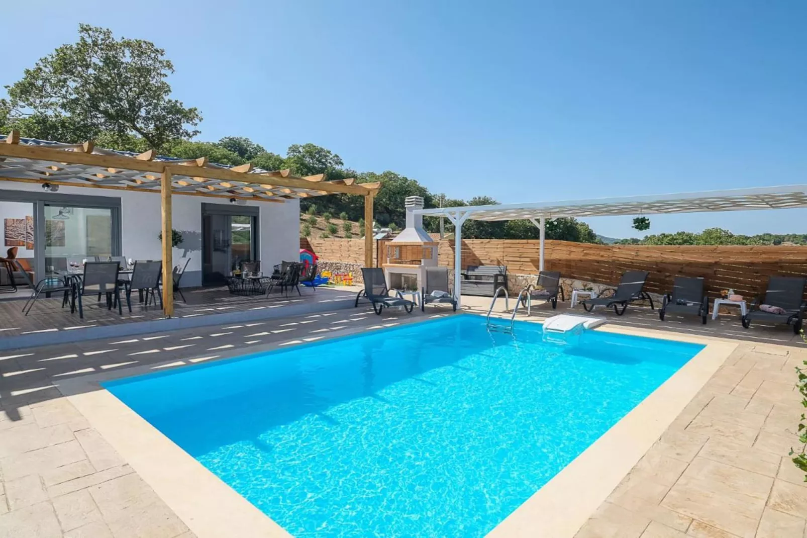 poolofhouse