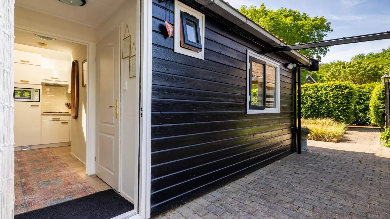 De Groeter Lodge-Buitenkant zomer