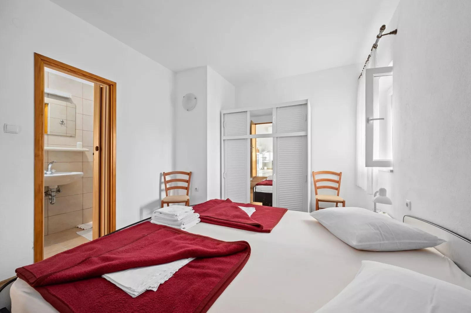 Apartments Jurica - Apt Marija with Sea View,-Slaapkamer