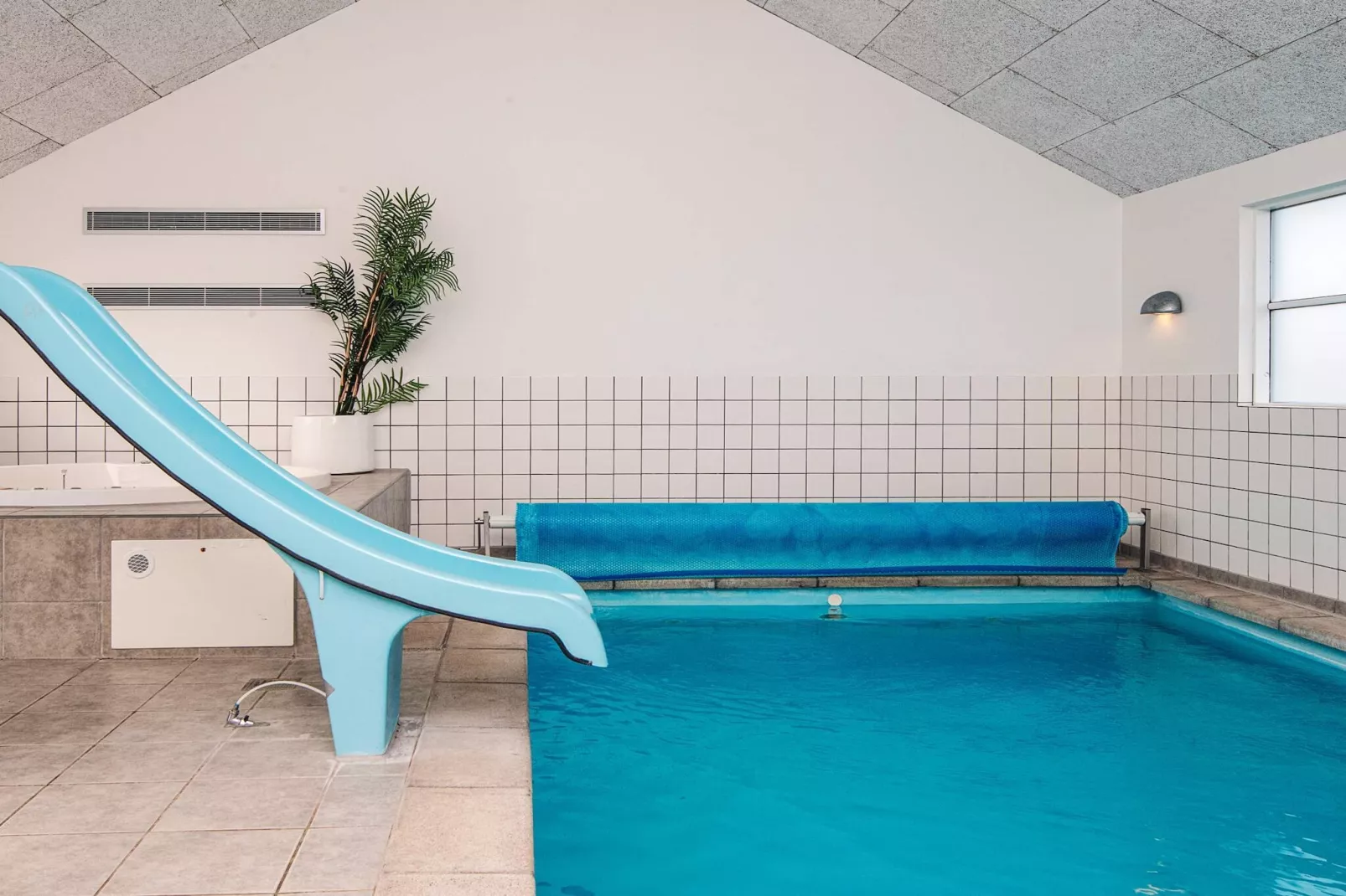 16 persoons vakantie huis in Løkken-By Traum-Zwembad