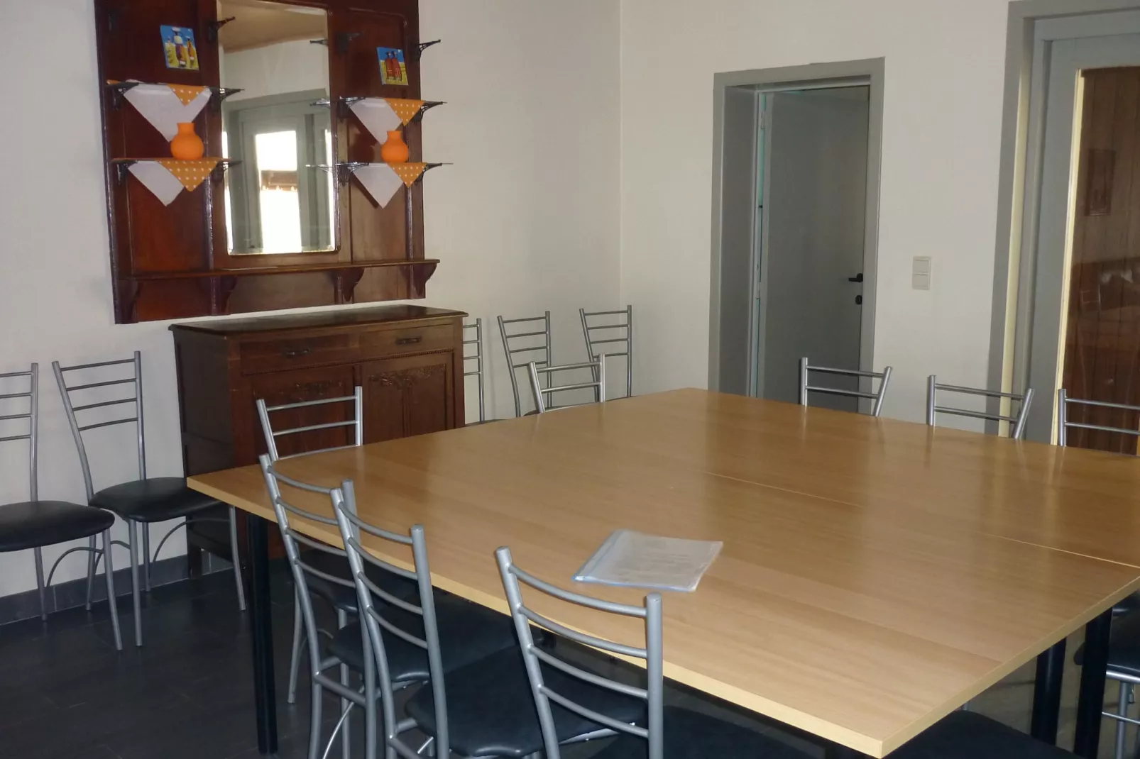 De Snoeibijl-Eetkamer