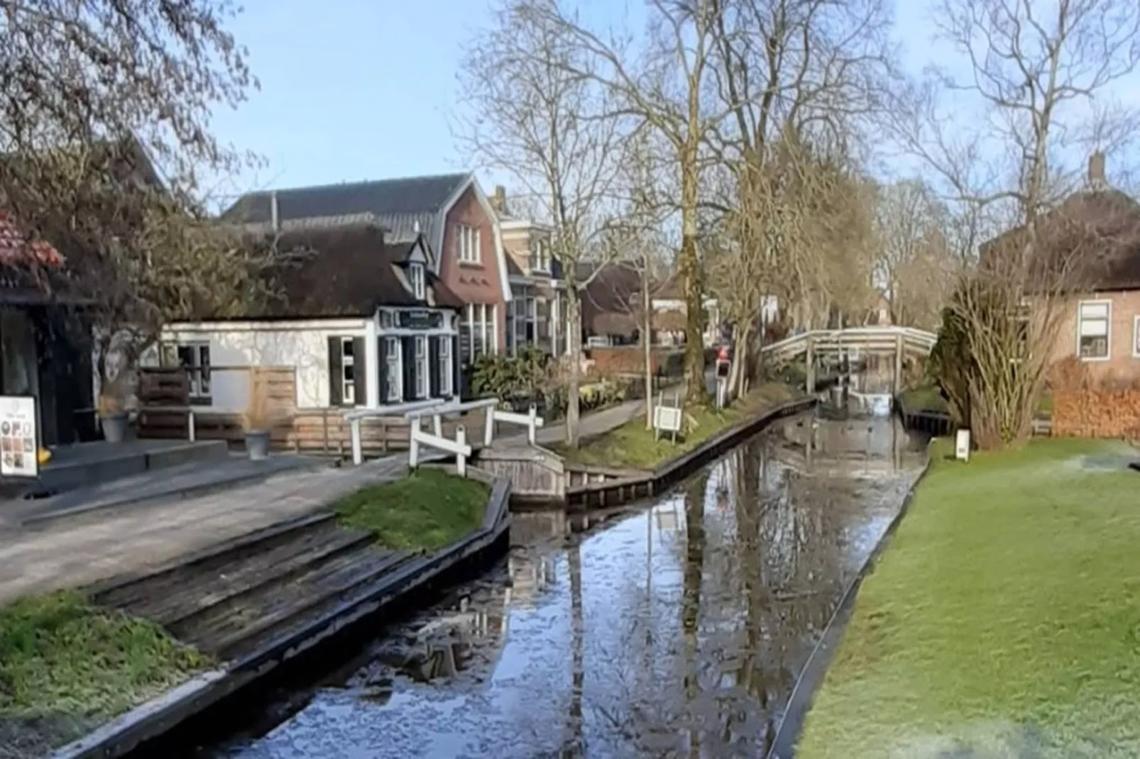 Logies Paal 4 Giethoorn-Exterieur winter