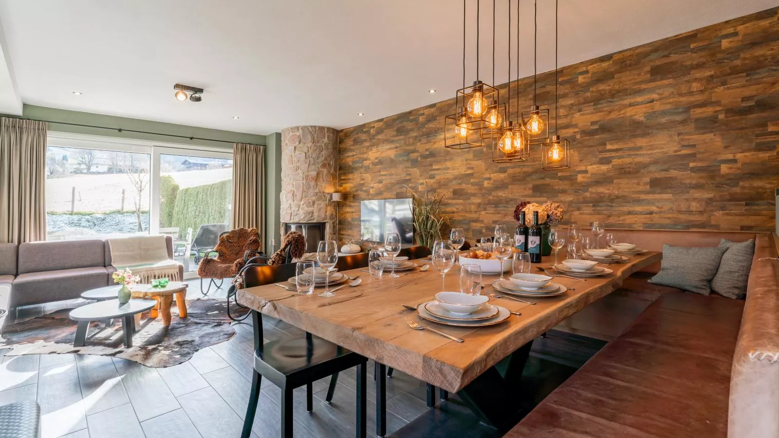Chalet Schneelöwe L-Eetkamer