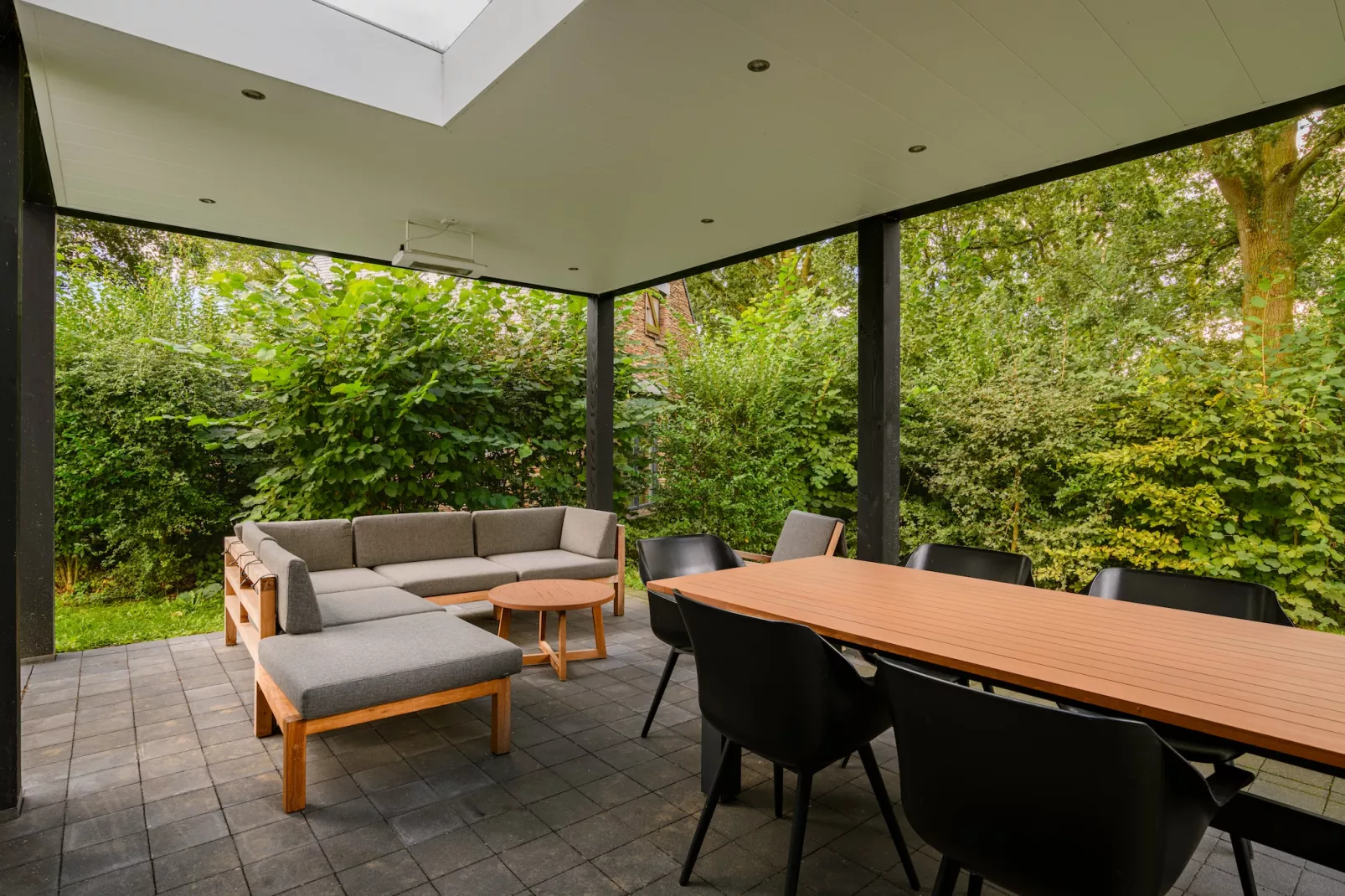 Resort Maastricht 39-Terrasbalkon