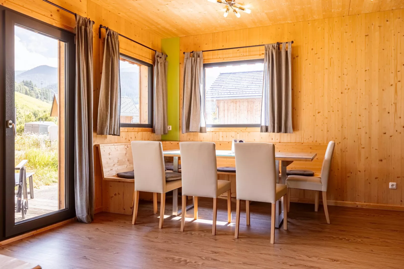 Kreischberg Chalet 29a-Eetkamer