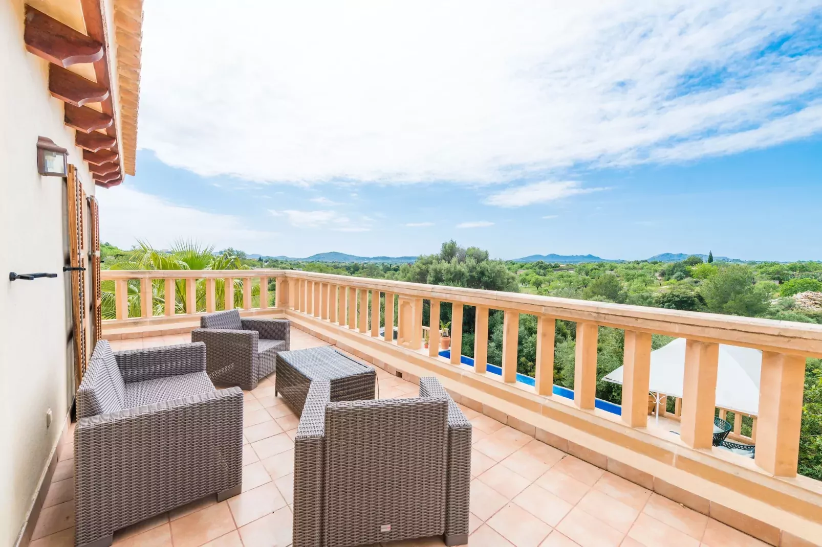Can Canals-Terrasbalkon