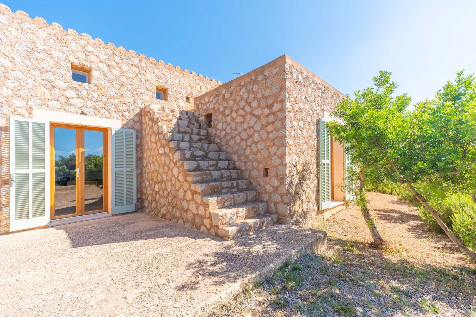 Pedra Viva (cala Bona)-Buitenkant zomer