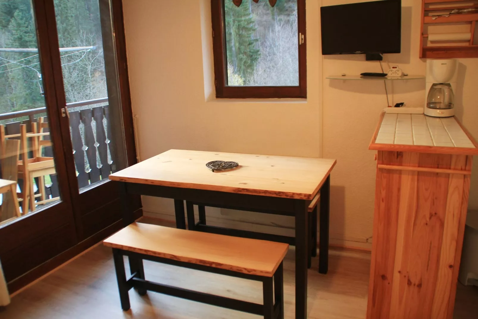 Perce Neige PNA18 FAMILY & NATURE 4 Pers.-Eetkamer