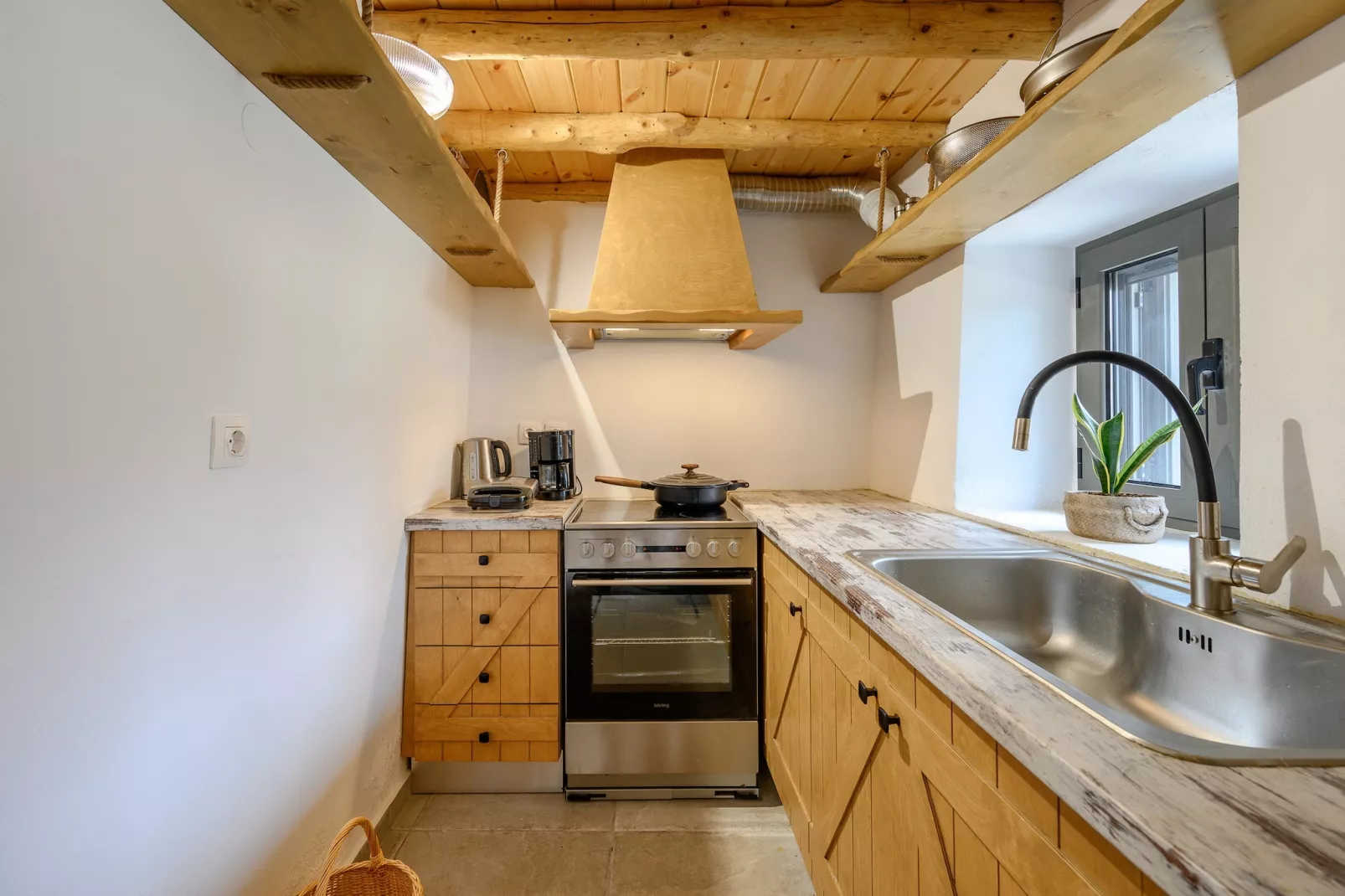 Nomas Home Imbros-Keuken