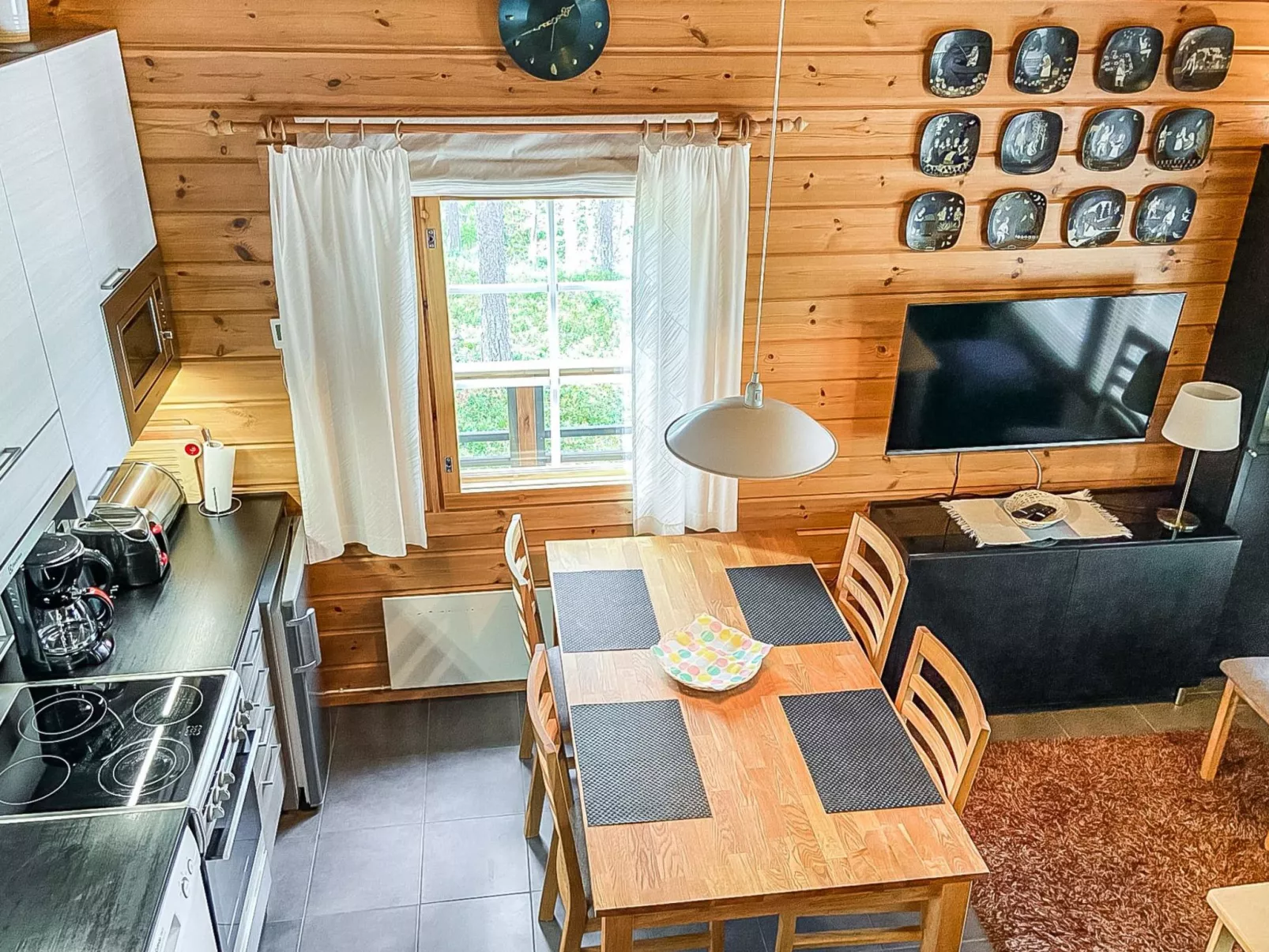 Lomaylläs b26 /palovaarankaarre 8 a-Binnen