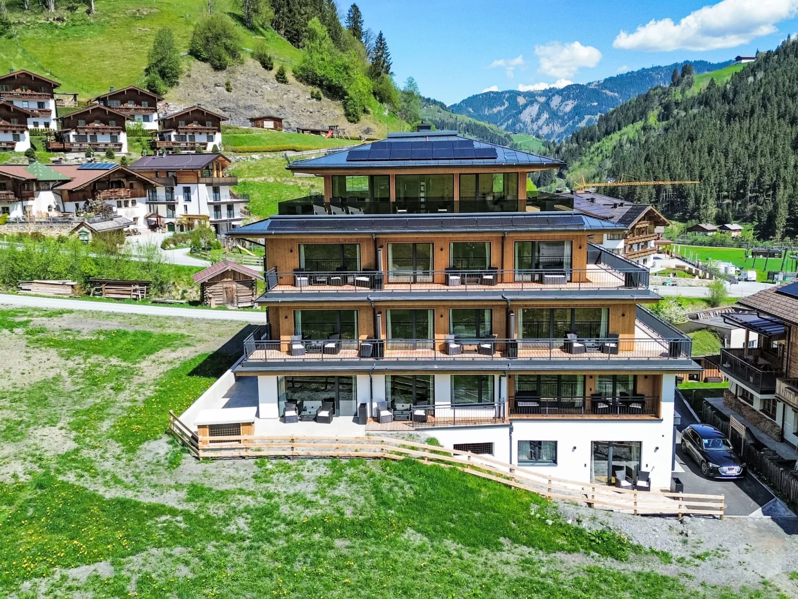 Mountain Suite Nr 302-Buiten