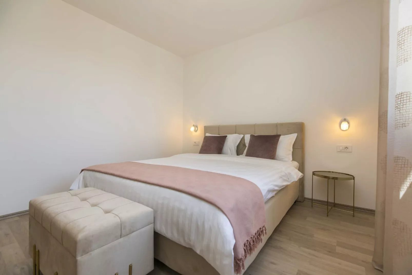 Apartment Mirna with Pool and Lovely Garden