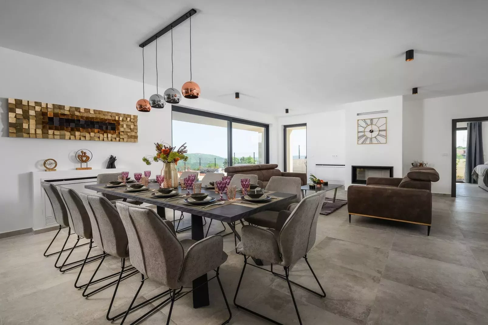 Villa de la Vie with Heated Swimming Pool-Eetkamer