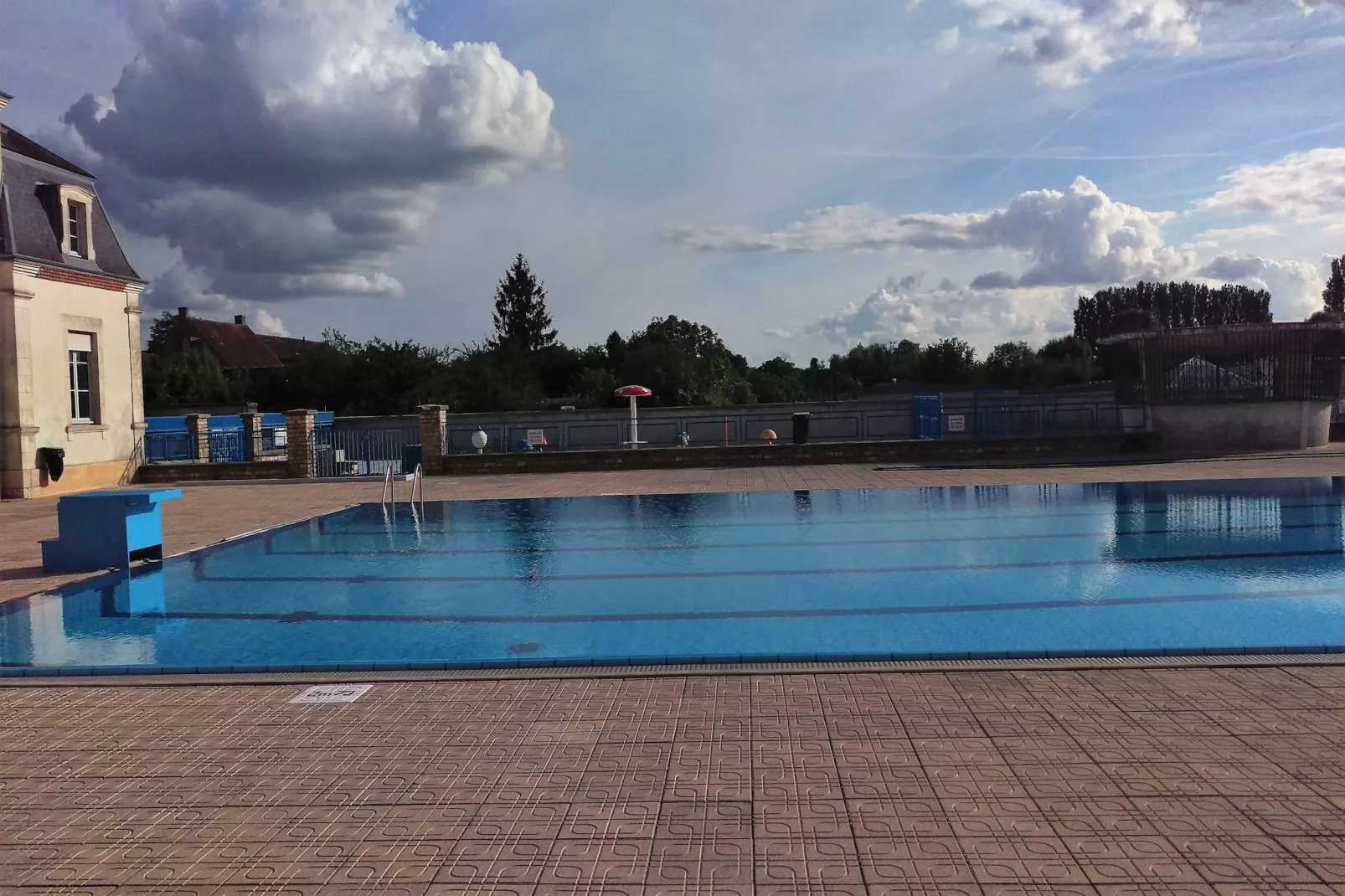 Gite 6 pers près de Châteauroux-Zwembad