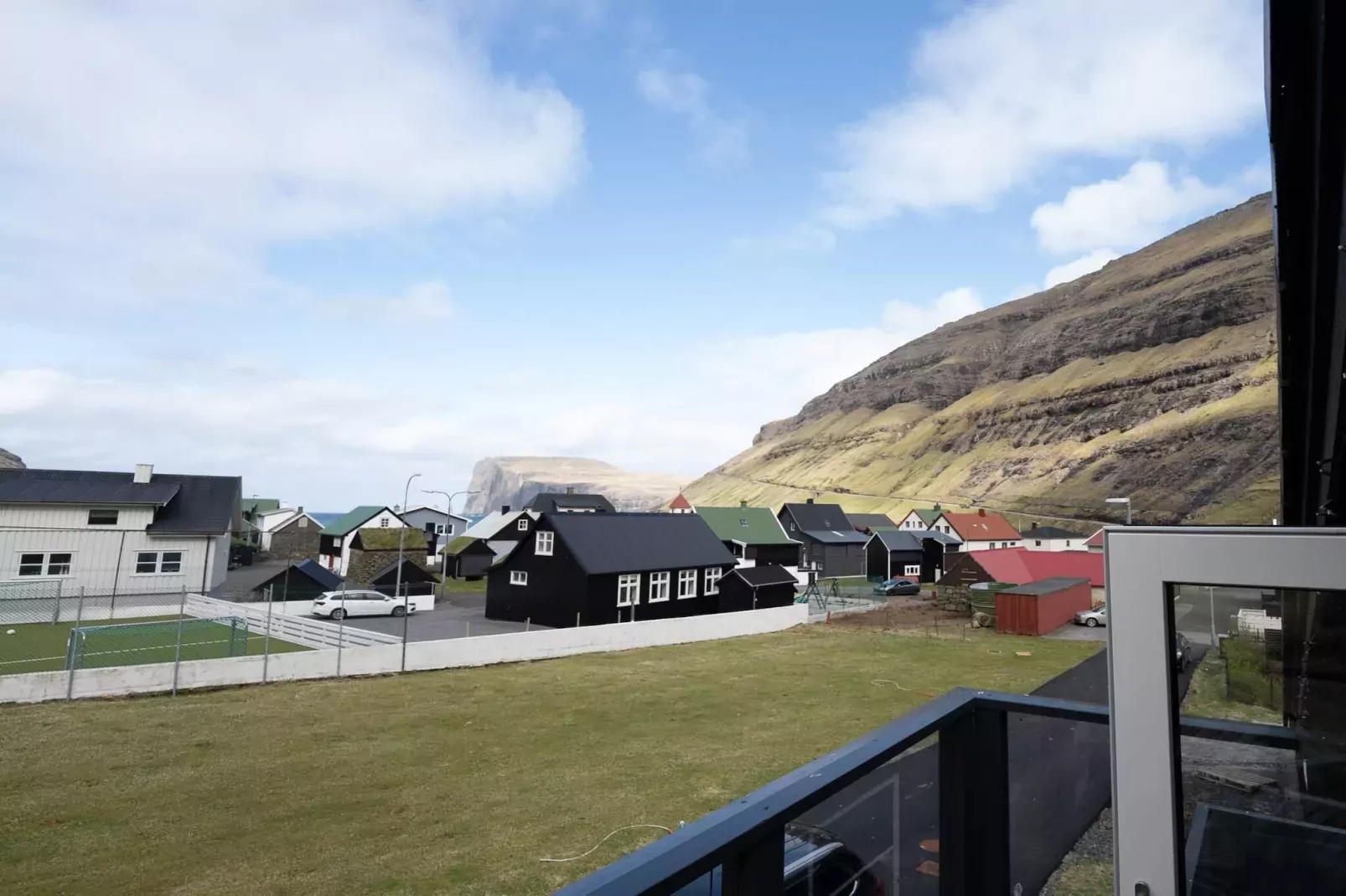 Luxe villa in Tjornuvík -- By Traum Ferienwohnungen-Buitenlucht