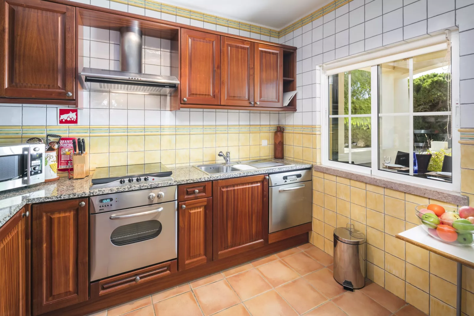 39 Terraços de Benagil (Casa Mulhollanda)-Keuken