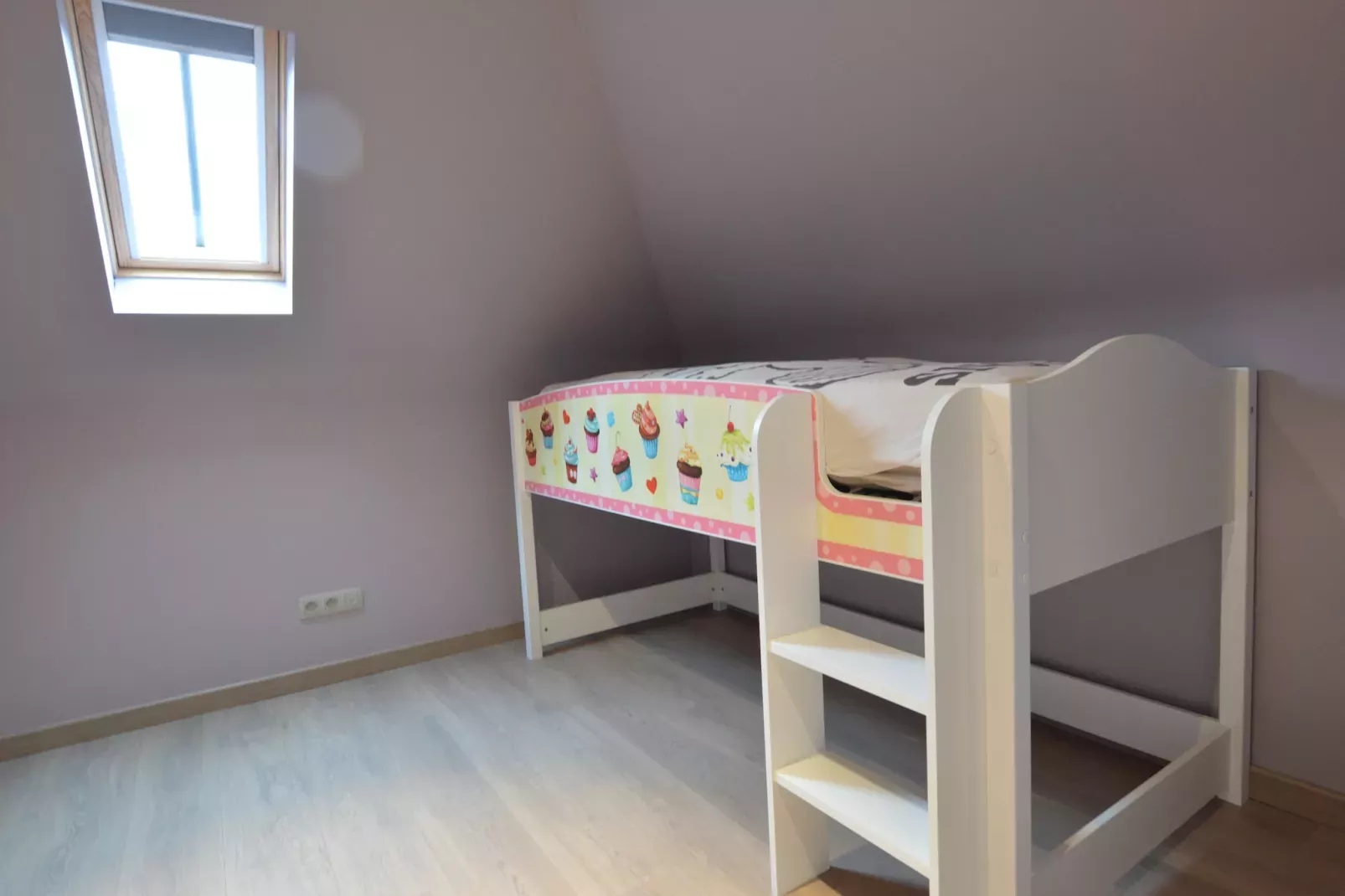 Vakantiehuis in Aalter bij bos en strand-Slaapkamer