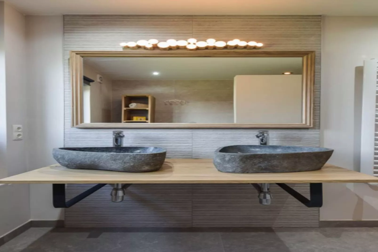 Superbe maison de vacances pour 10 personnes Xhoffriax-Badkamer