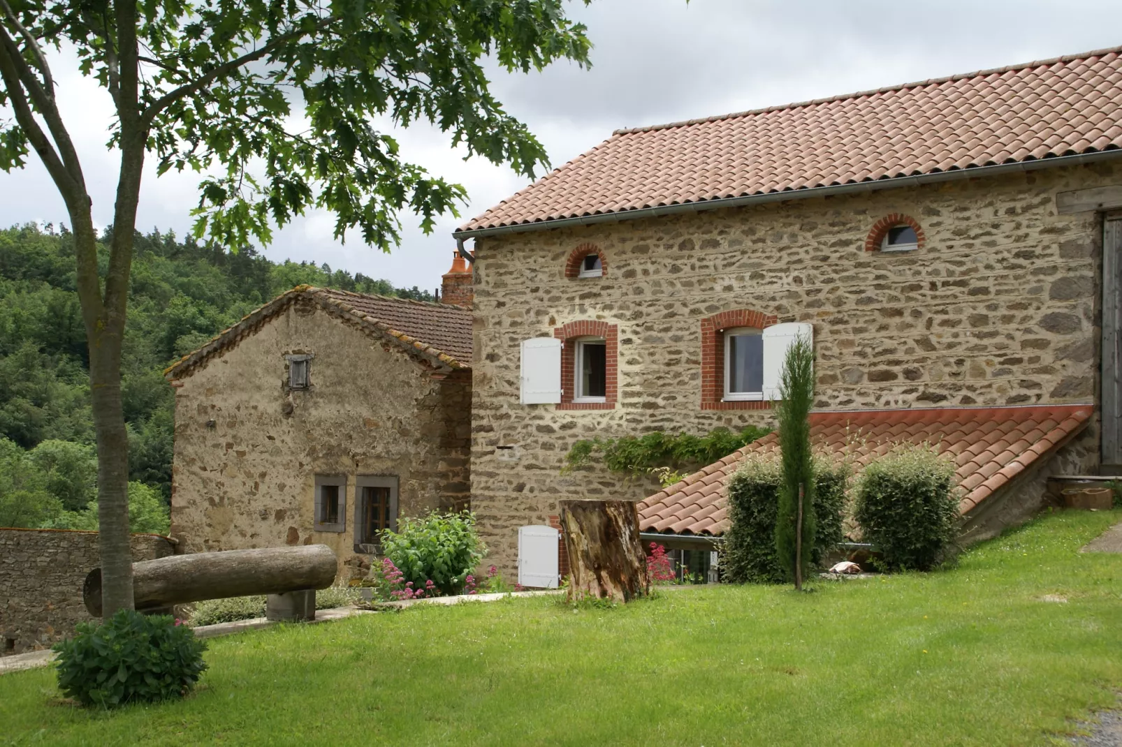 Maison à la campagne-Buitenkant zomer