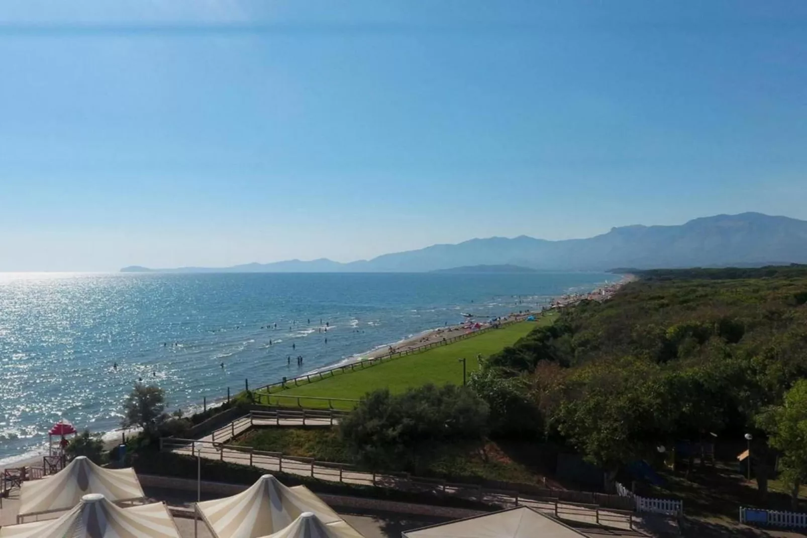 Baia Domizia Villaggio Camping E3-Gebieden zomer 1km