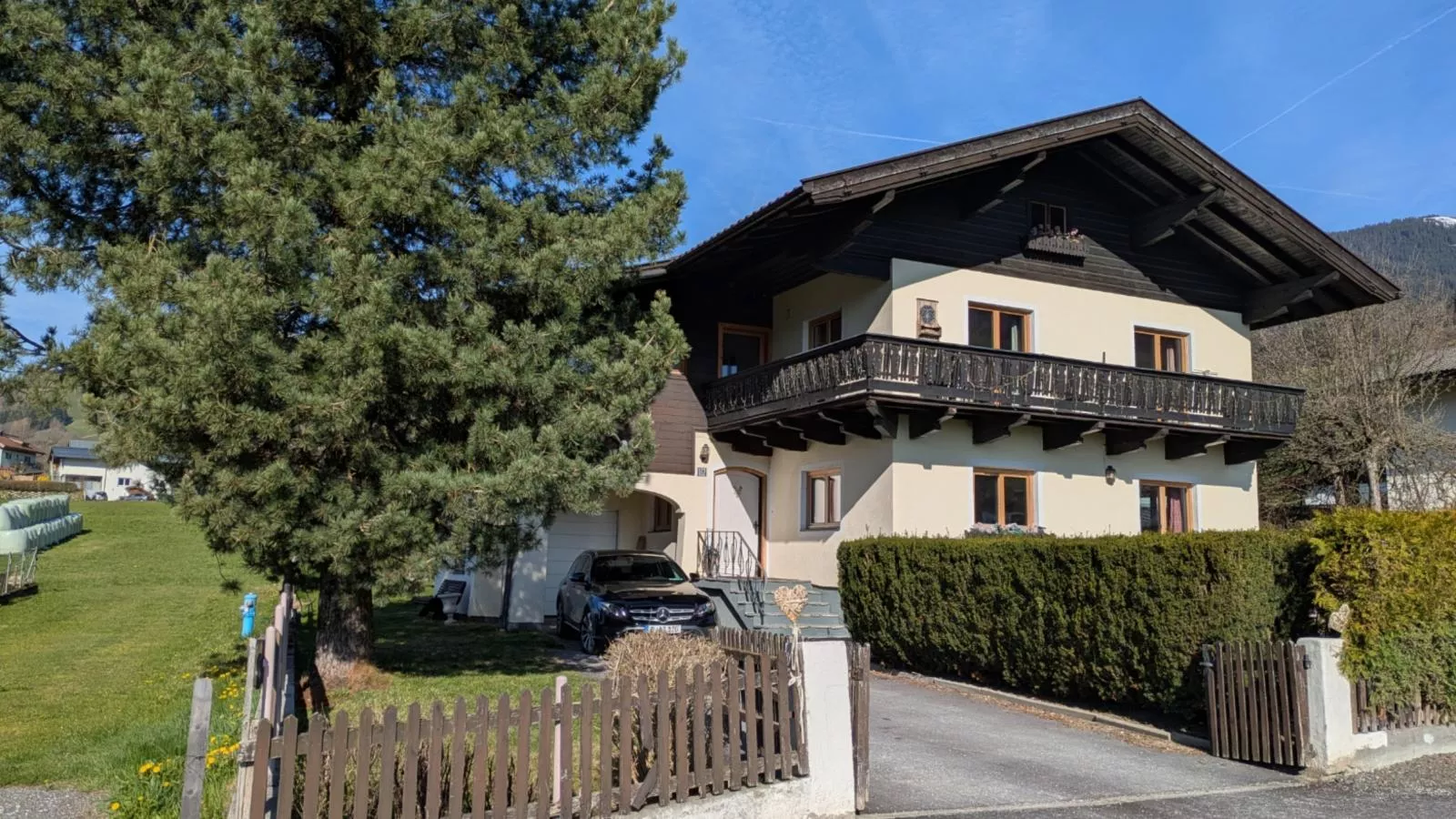 Tauernhaus Madelief-Buitenkant zomer