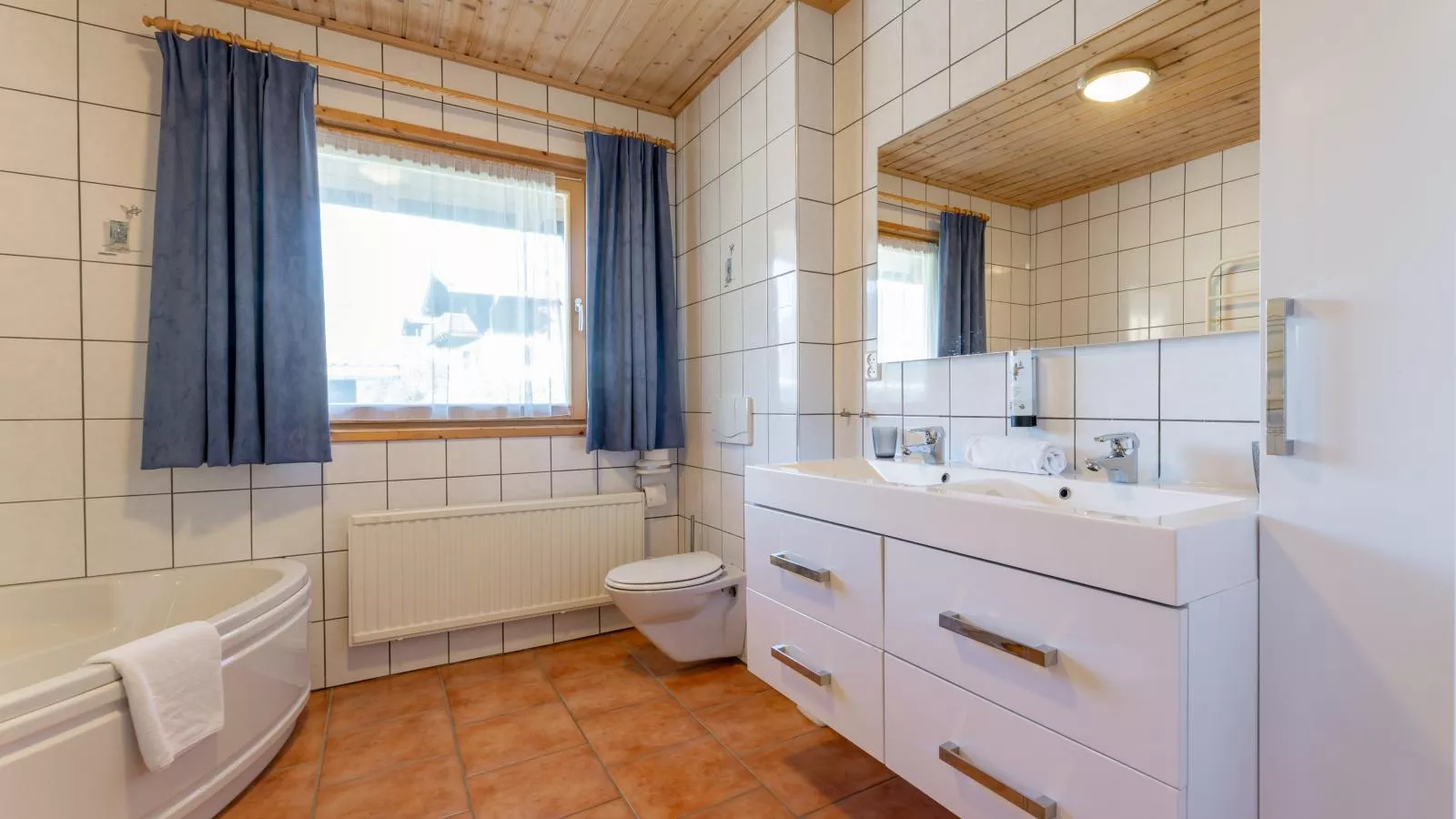 Chapter Two-Badkamer