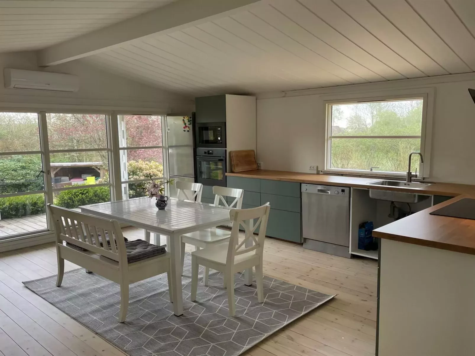 "Donco" - 600m from the sea-Binnen