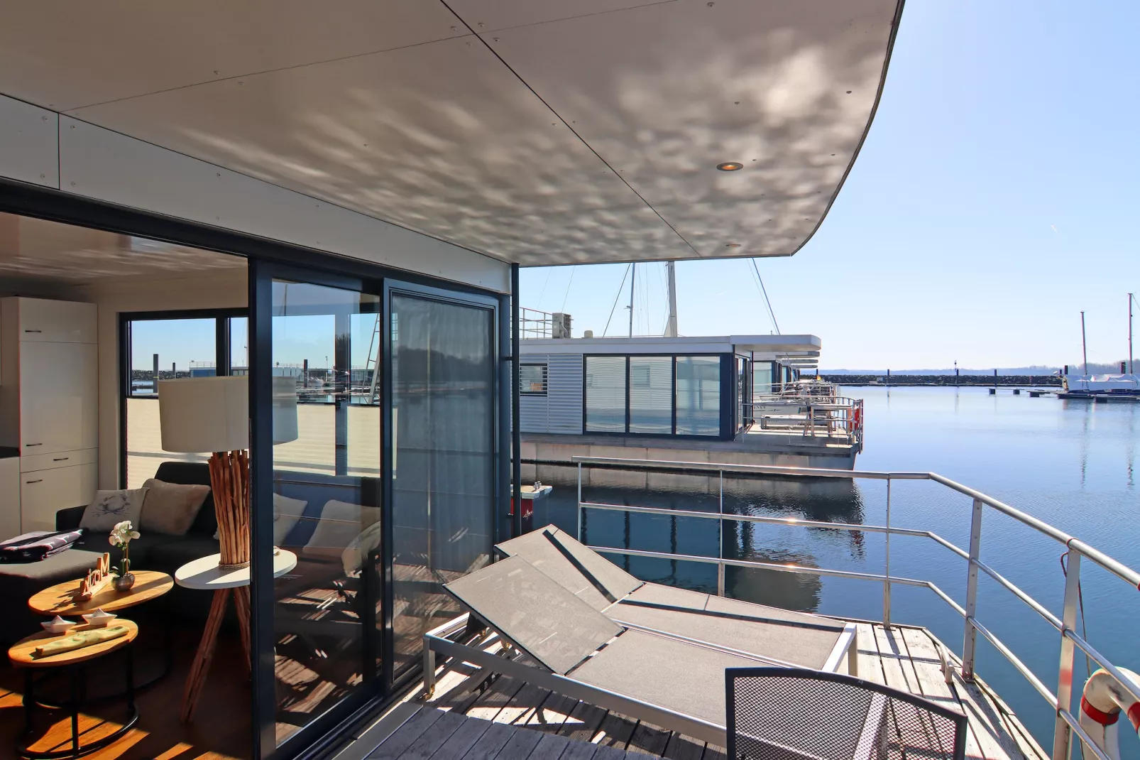 Hausboot Familiy & Friends LP 1 / 4 Personen-Terrasbalkon