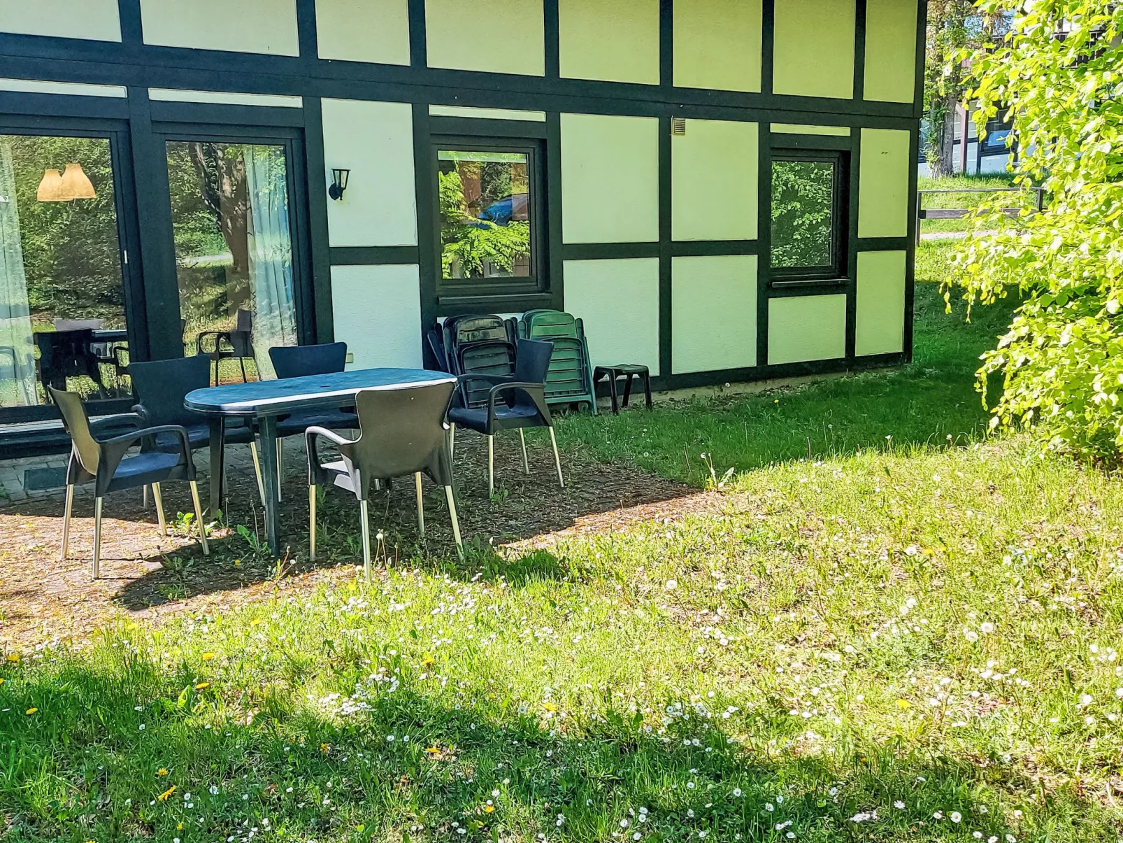 Sternberg 227-Buiten