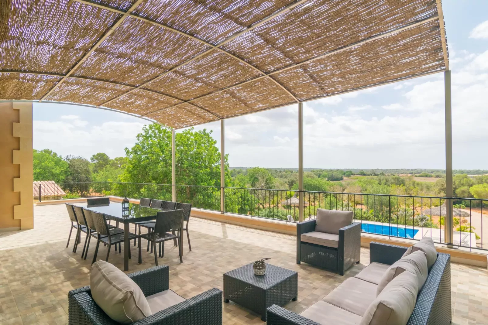 RomanÍ Des Figueral-Terrasbalkon