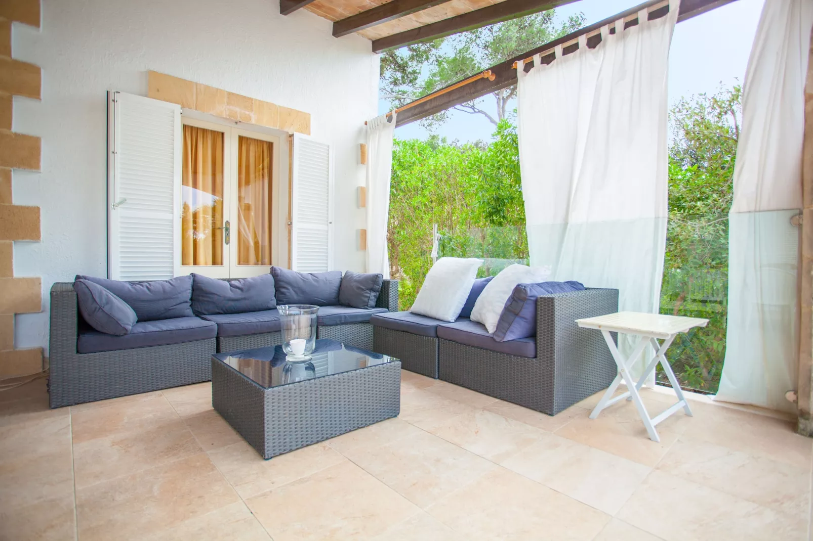 Villa Romana Bonaire-Image-tags.