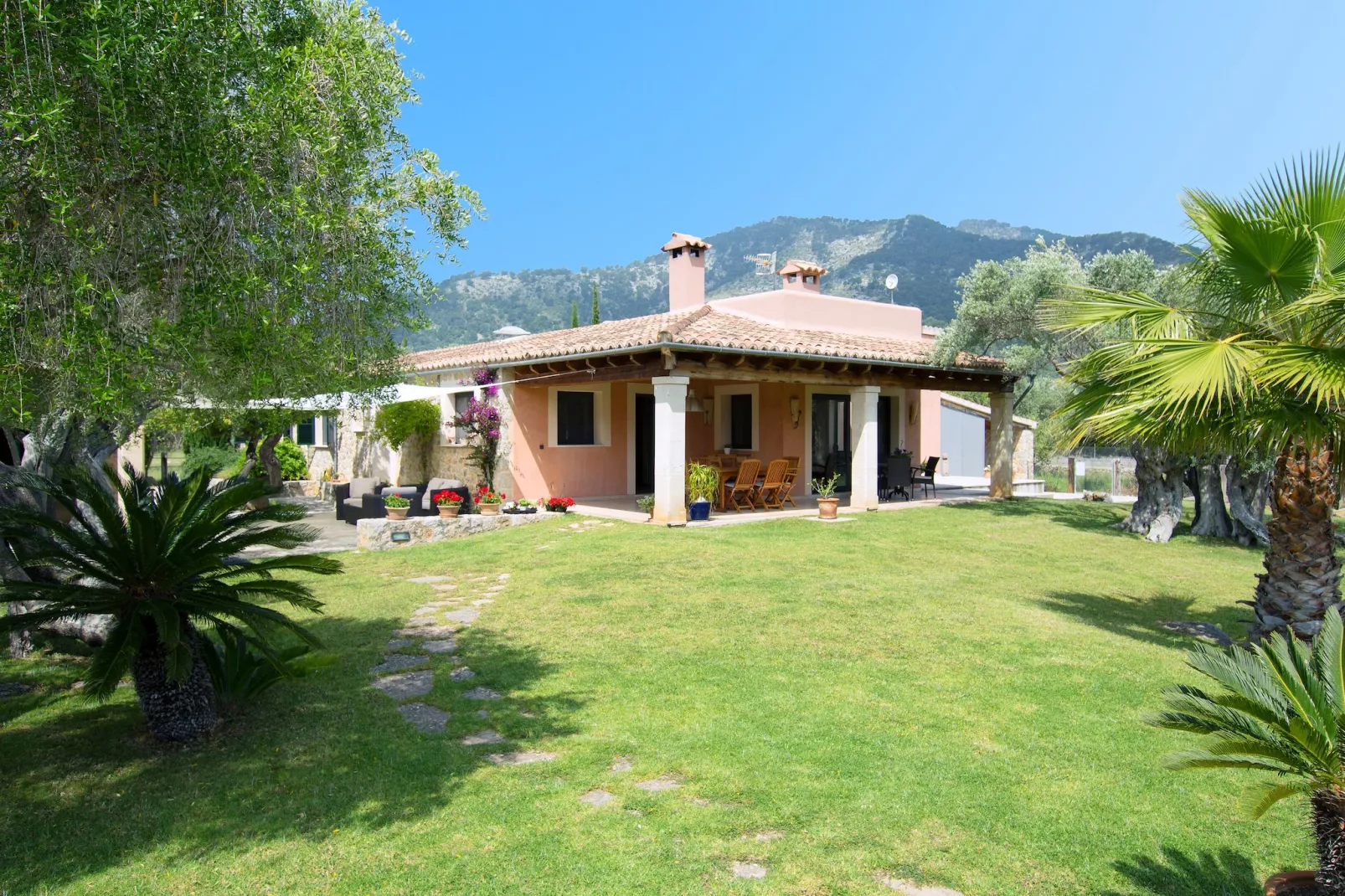 Casa En Moscari-Buitenkant zomer